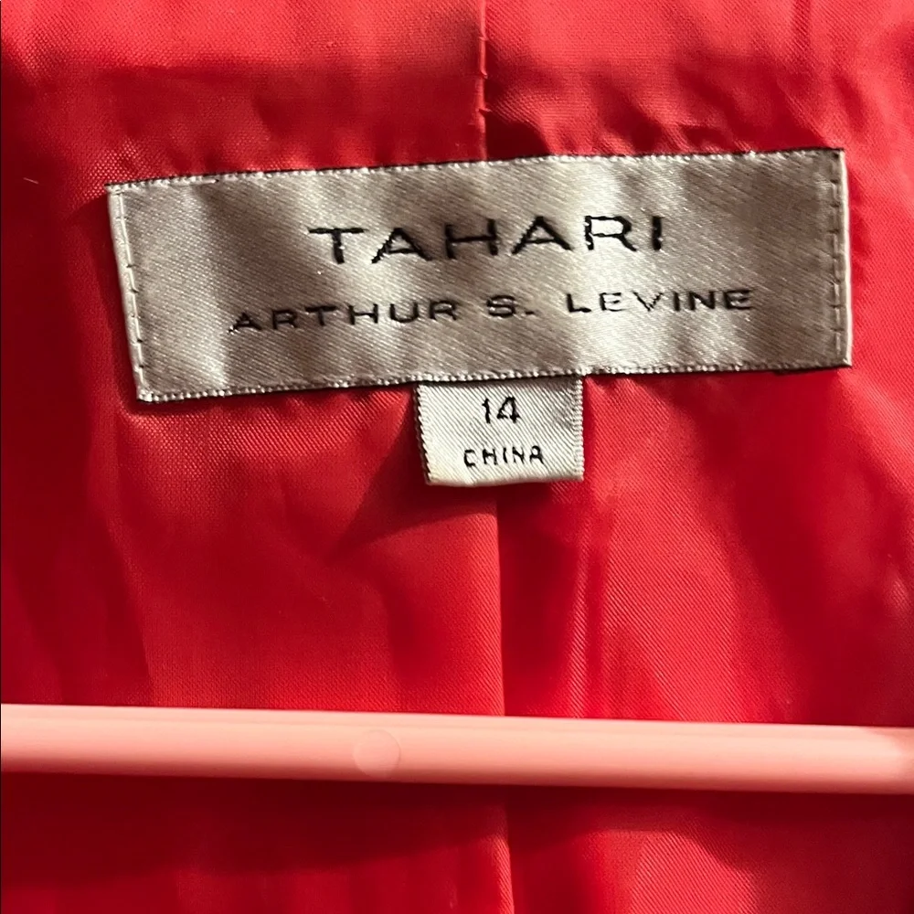 Tahari Vibrant Red Women's Blazer and matching top - Picture 3 of 4